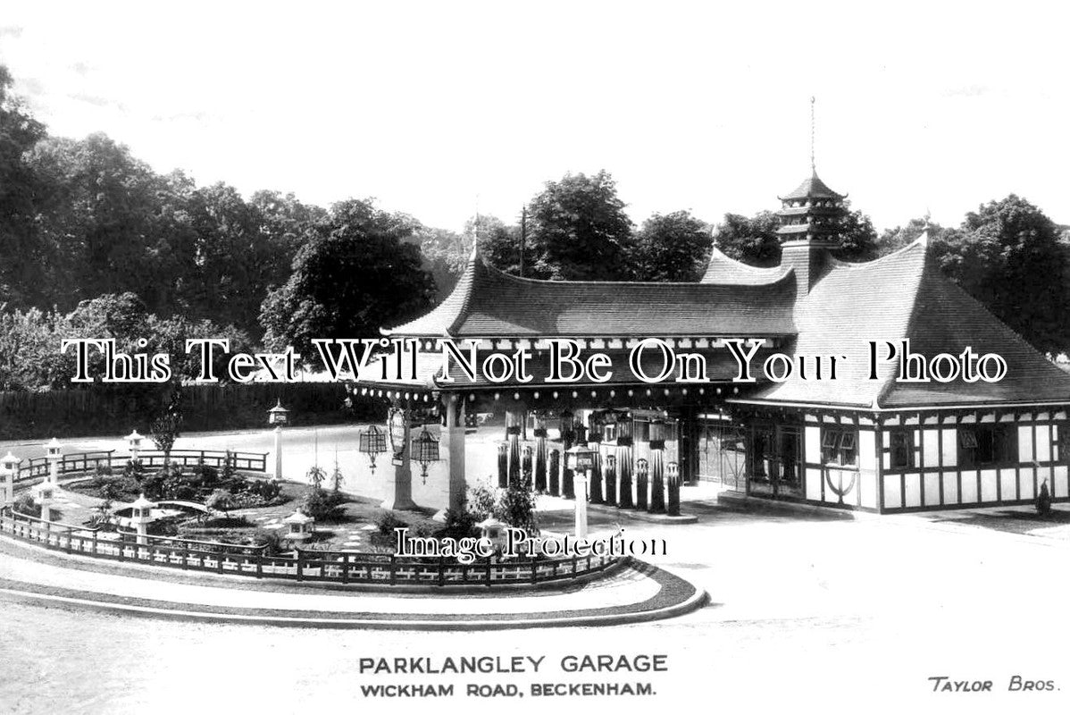 KE 2555 - Parklangley Garage, Wickham Road, Eckenham, Kent