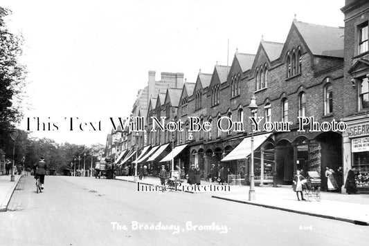 KE 2764 - Bromley Broadway, Kent
