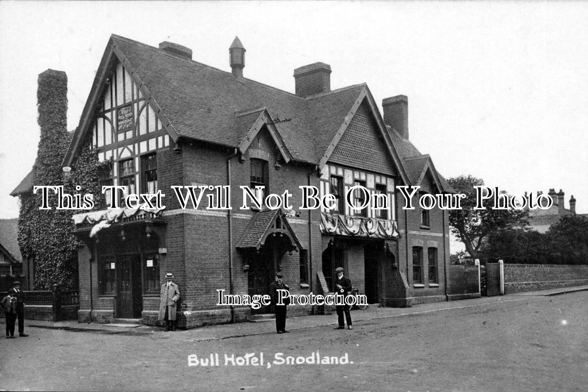 KE 301 - Bull Hotel, Snodland, Kent