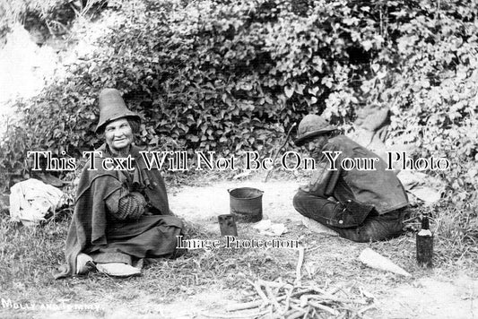 KE 3025 - Molly & Tommy, Nonington Tramps, Kent