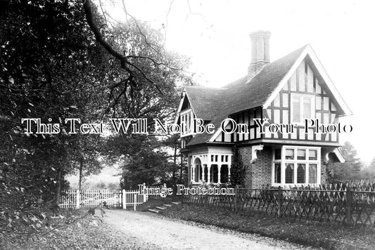 KE 3180 - Harbourne Lodge, High Halden, Kent