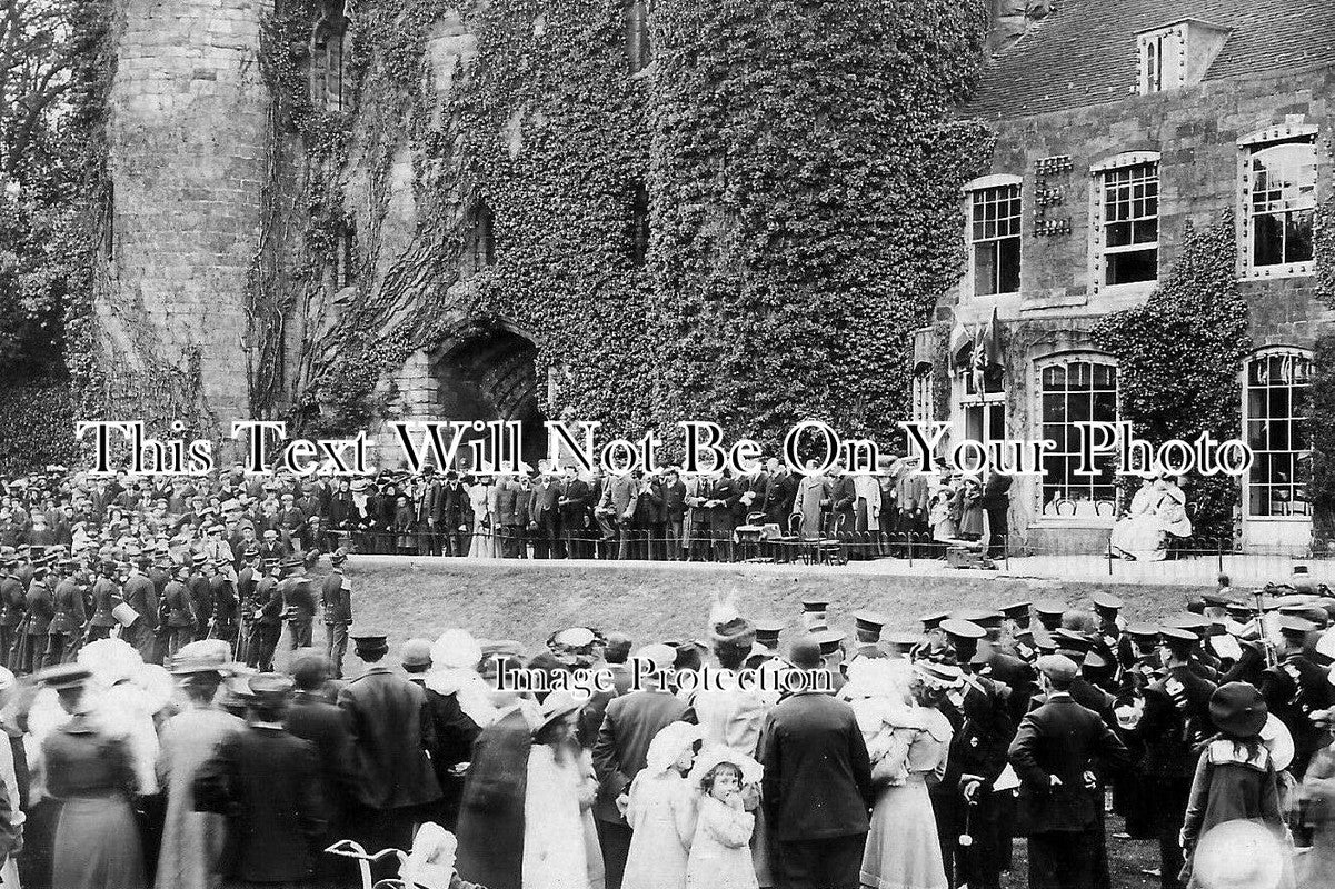 KE 3184 - Coronation Crowds, Tonbridge Castle, Kent 1902