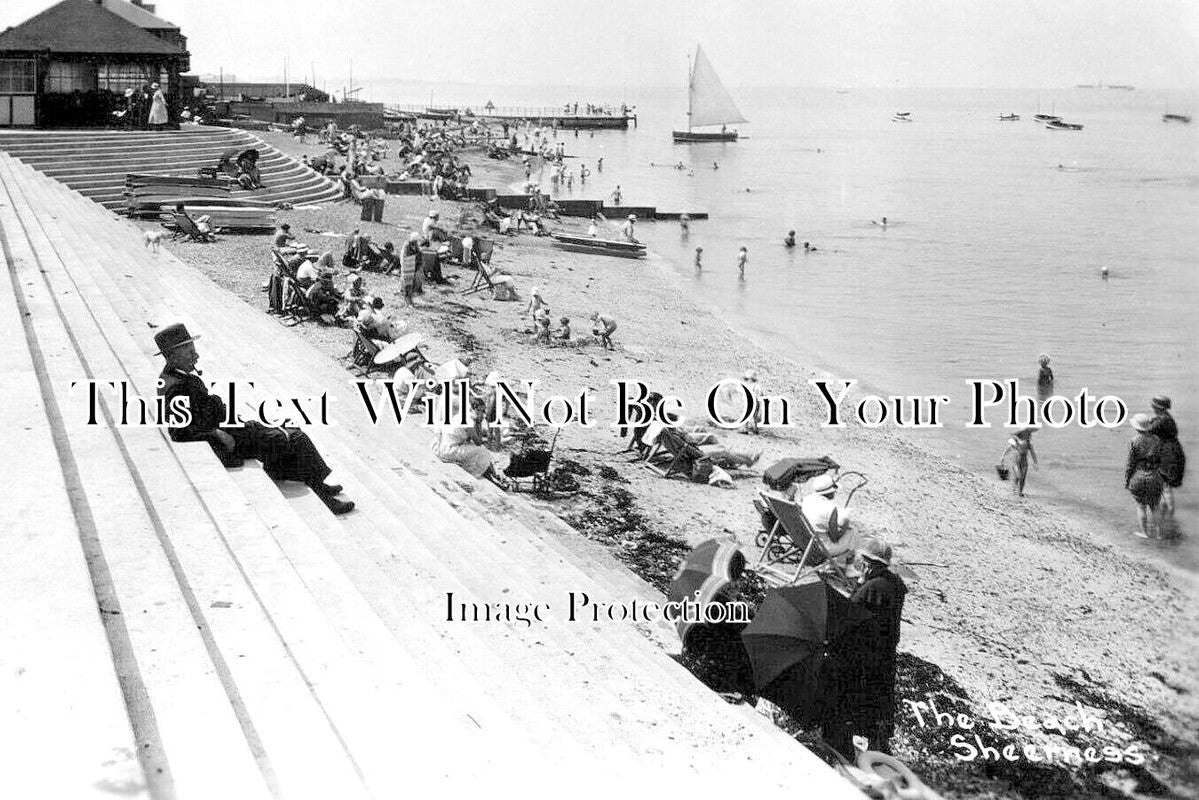 KE 3207 - The Beach, Sheerness, Kent