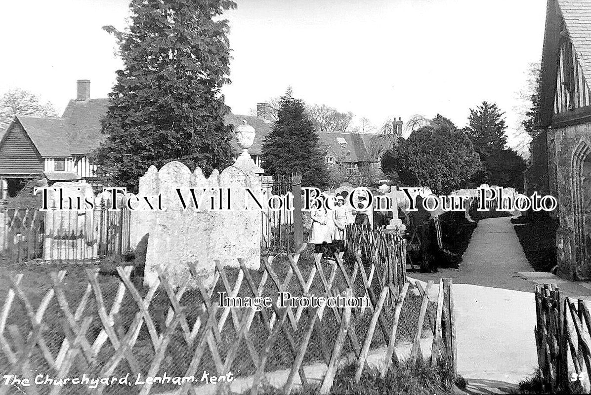 KE 3267 - The Churchyard, Lenham, Kent