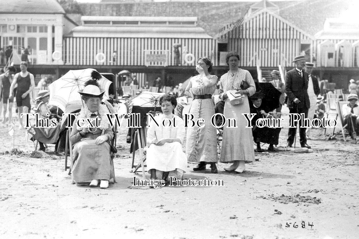 KE 3289 - Beach Scene, Margate, Kent
