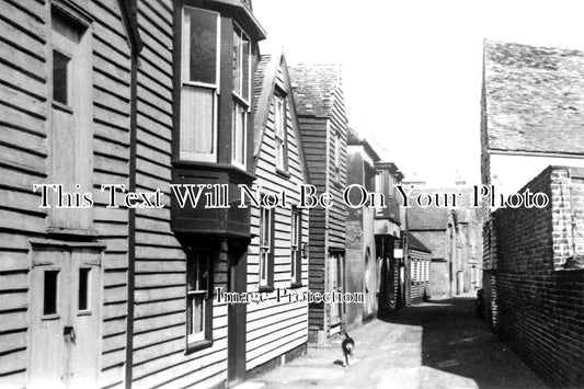 KE 3370 - Sea Wall, Old Whitstable, Kent