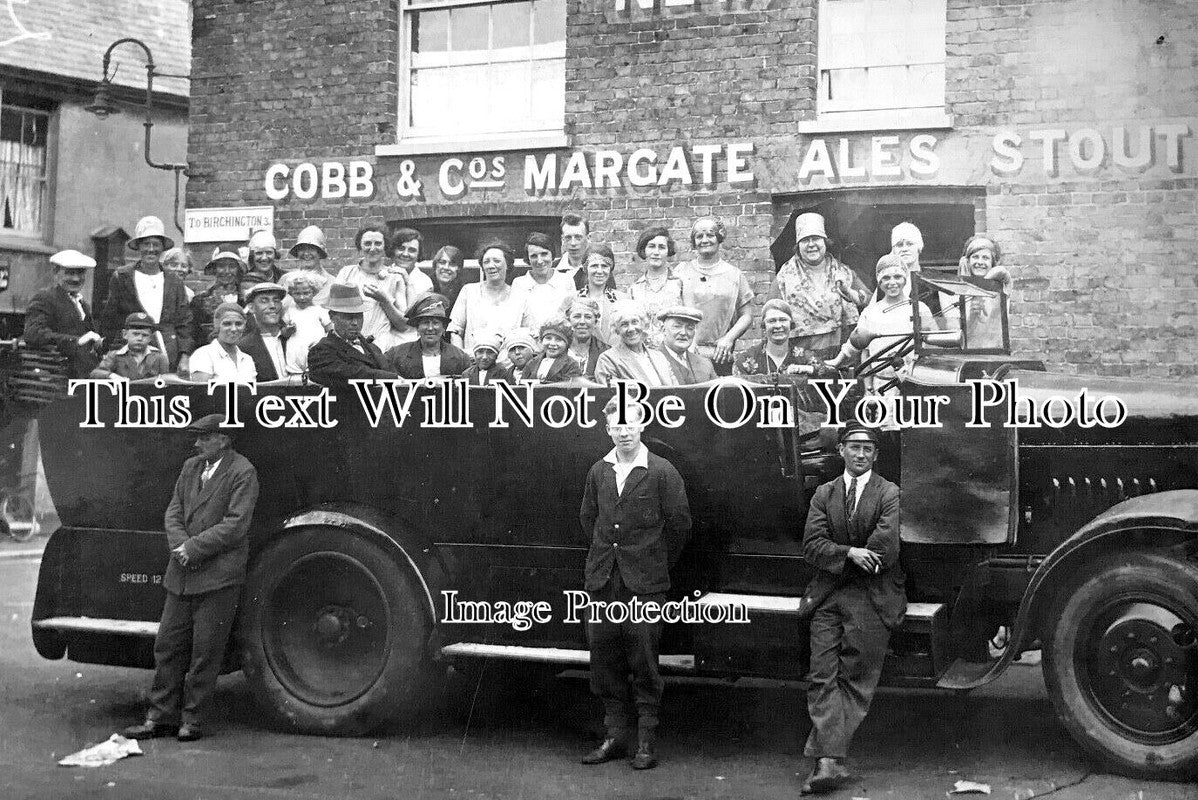 KE 3379 - Charabanc Outside The New Inn Pub, Thanet, Kent
