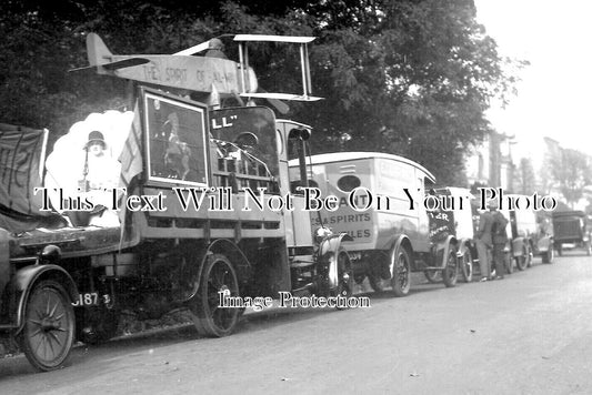 KE 3474 - Tunbridge Wells Carnival Parade, Kent 1936