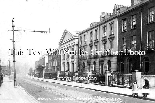KE 3492 - Windmill Street, Gravesend, Kent