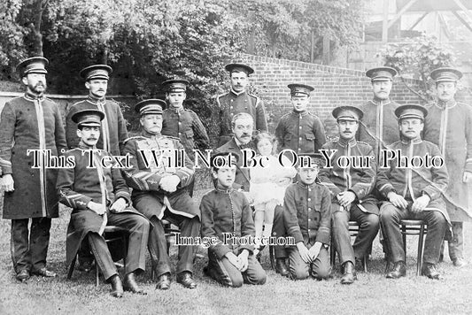 KE 4197 - Chatham Empire Theatre Staff, Kent c1915