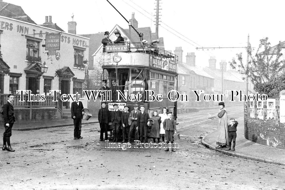 KE 4350 - The Cricketers Inn Pub, Rainham, Kent