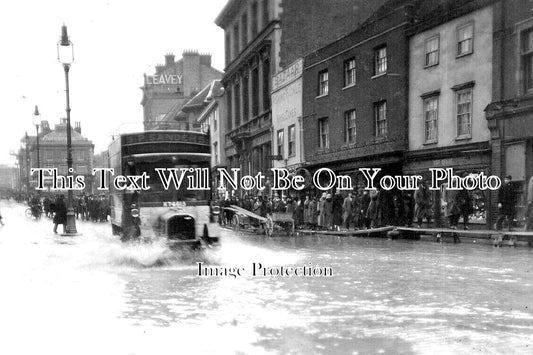 KE 4476 - Flooding At Maidstone, Kent