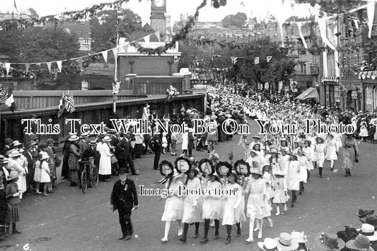 KE 4541 - Tunbridge Wells Peace Celebrations, Kent 1919 WW1