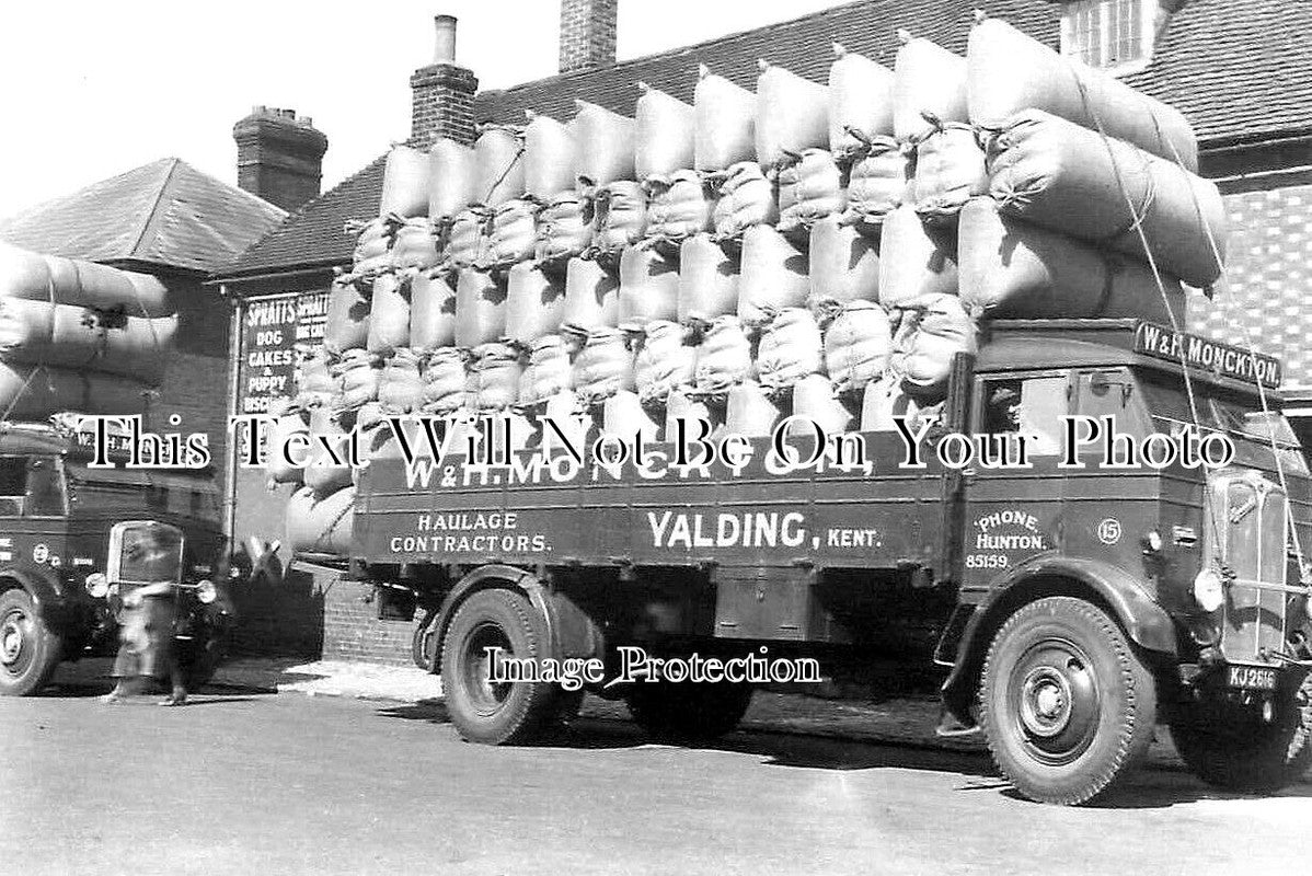 KE 4562 - W & H Monckton Lorry, Yalding, Kent c1933