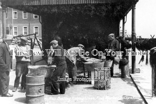 KE 4565 - Baiting Lines, Fish Market, Folkestone, Kent