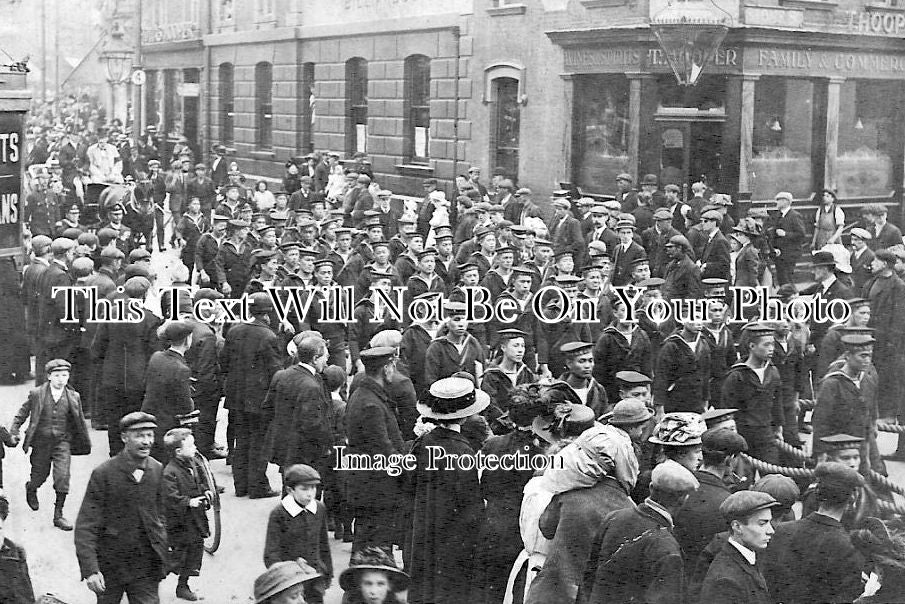 KE 466 - Crew Of The Imperial Japanese Navy Cruiser 'Ikoma', Gravesend, Kent