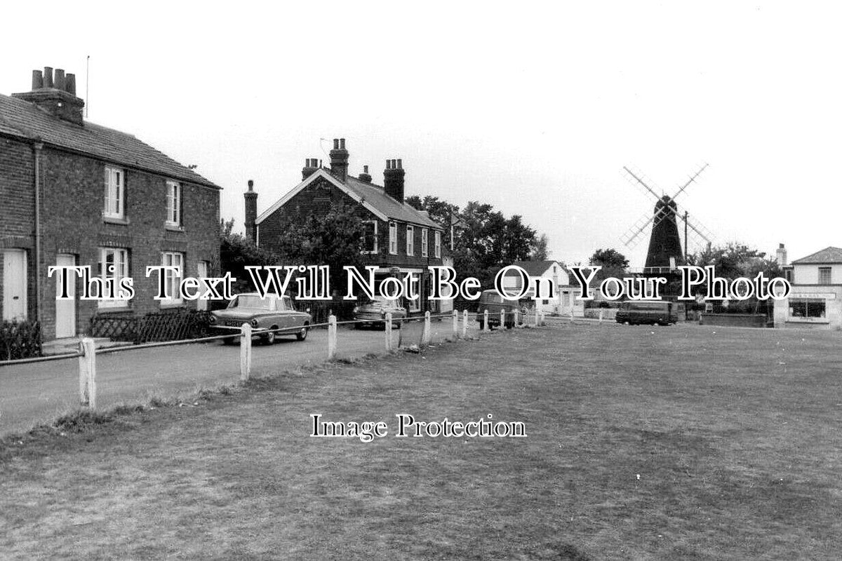 KE 4895 The Green, Meopham Green, Meopham, Kent c1969 JB Archive