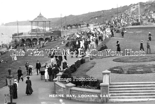 KE 4927 - Herne Bay Looking East, Kent