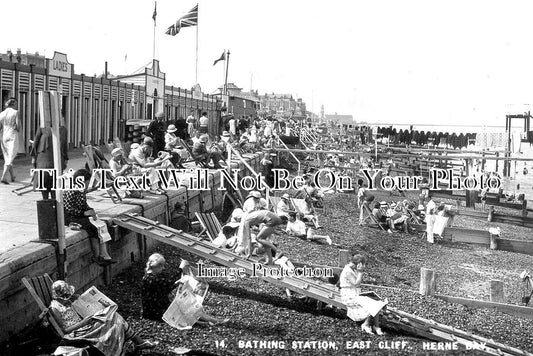 KE 5025 - Bathing Station, East Cliff, Herne Bay, Kent