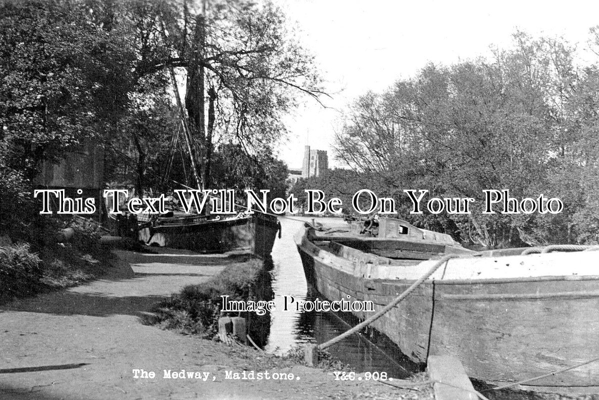 KE 5098 - The Medway, Maidstone, Kent