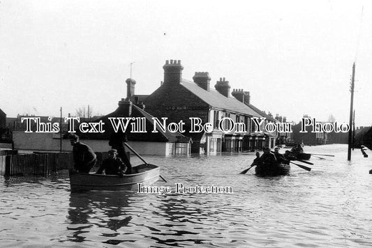 KE 52 - Flooded Street, Whitstable, Kent
