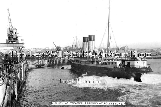 KE 5346 - Flushing Steamer Arriving At Folkestone, Kent