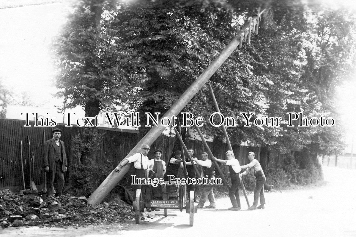 KE 536 - Telegraph Engineers, Telegraph Pole Erection, Whitstable, Kent