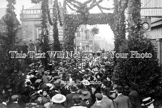 KE 5372 - George V Coronation Celebrations, London Road, Sevenoaks, Kent