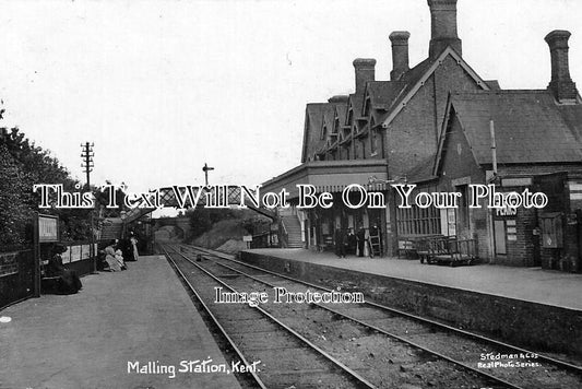 KE 556 - Malling Railway Station, Kent