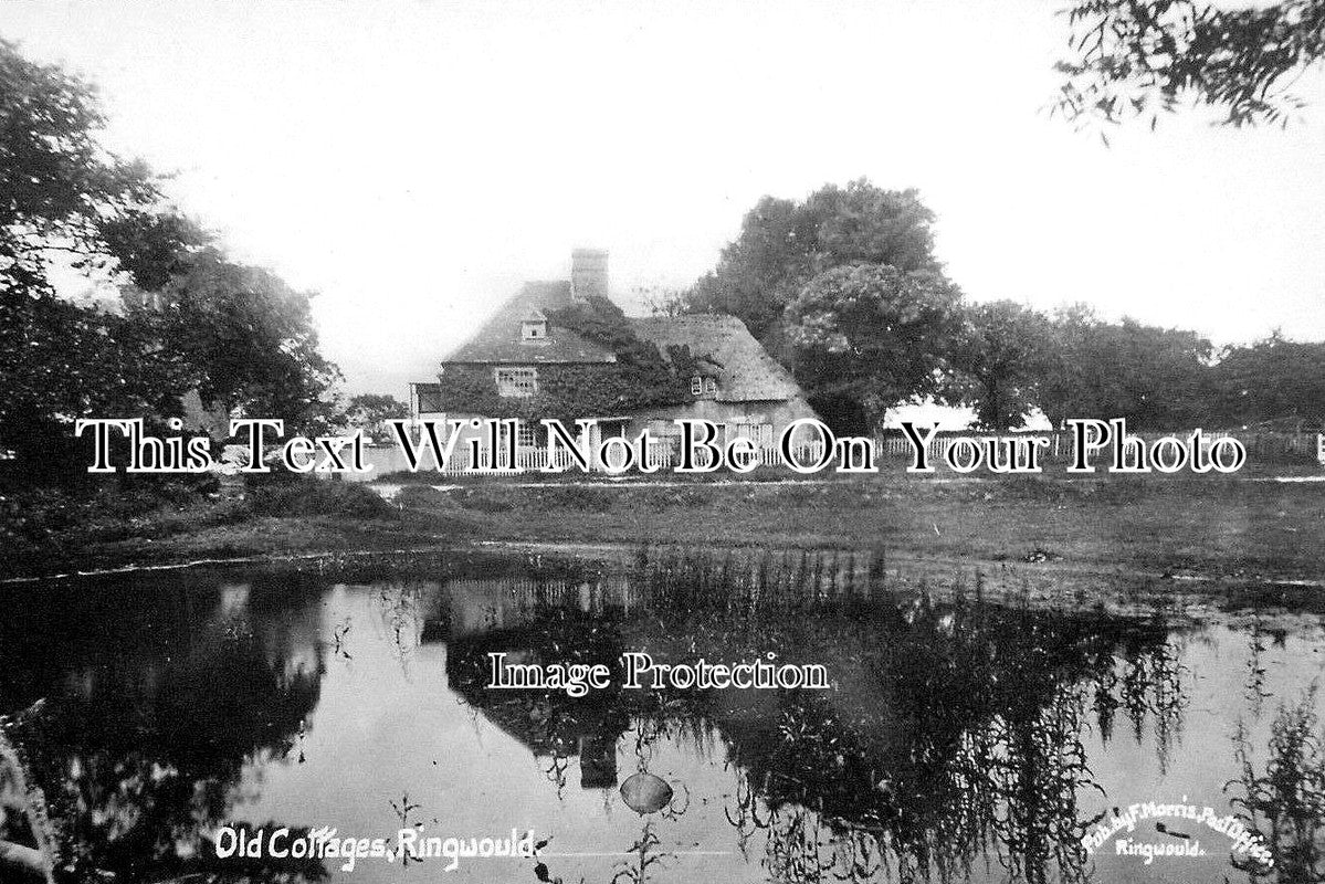 KE 5566 - Old Cottages, Ringwould, Kent c1910