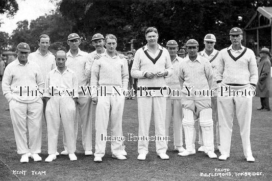 KE 5611 - The Kent County Cricket Team At Tonbridge, Kent c1932