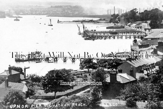 KE 576 - Upnor Pier & Chatham Reach, Kent