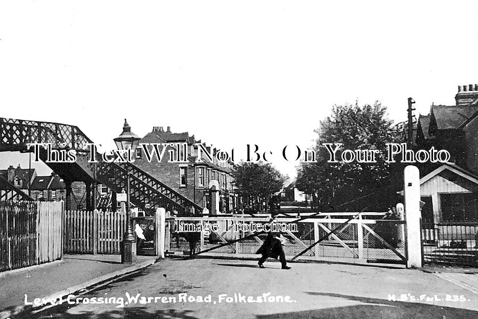 KE 5786 - Railway Level Crossing, Warren Road, Folkestone, Kent