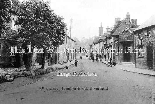 KE 5853 - London Road, Riverhead, Kent