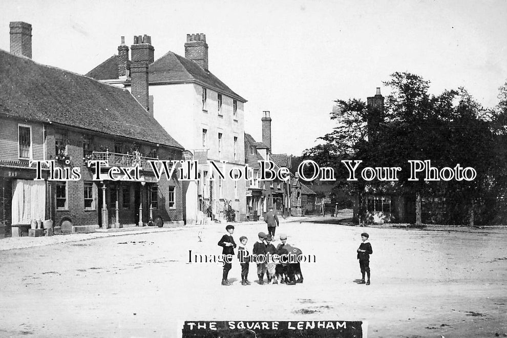 KE 590 - The Square, Lenham, Kent – JB Archive