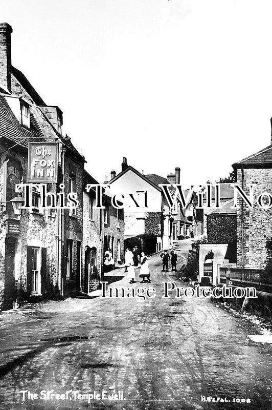 KE 5947 - The Street, Temple Ewell, Dover, Kent