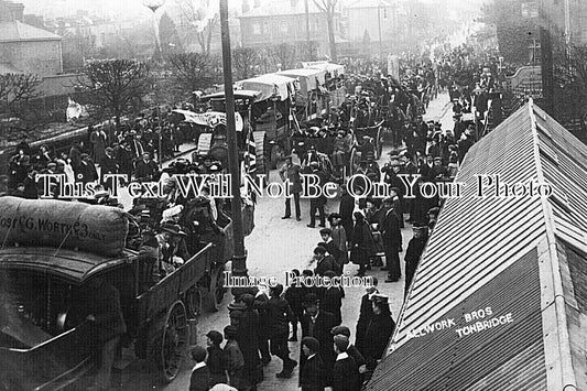 KE 6023 - Hop Pickers Demonstration, Tonbridge, Kent