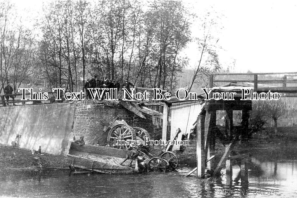 KE 6105 - Steam Traction Engine Crash, Bramine Bridge, Kent