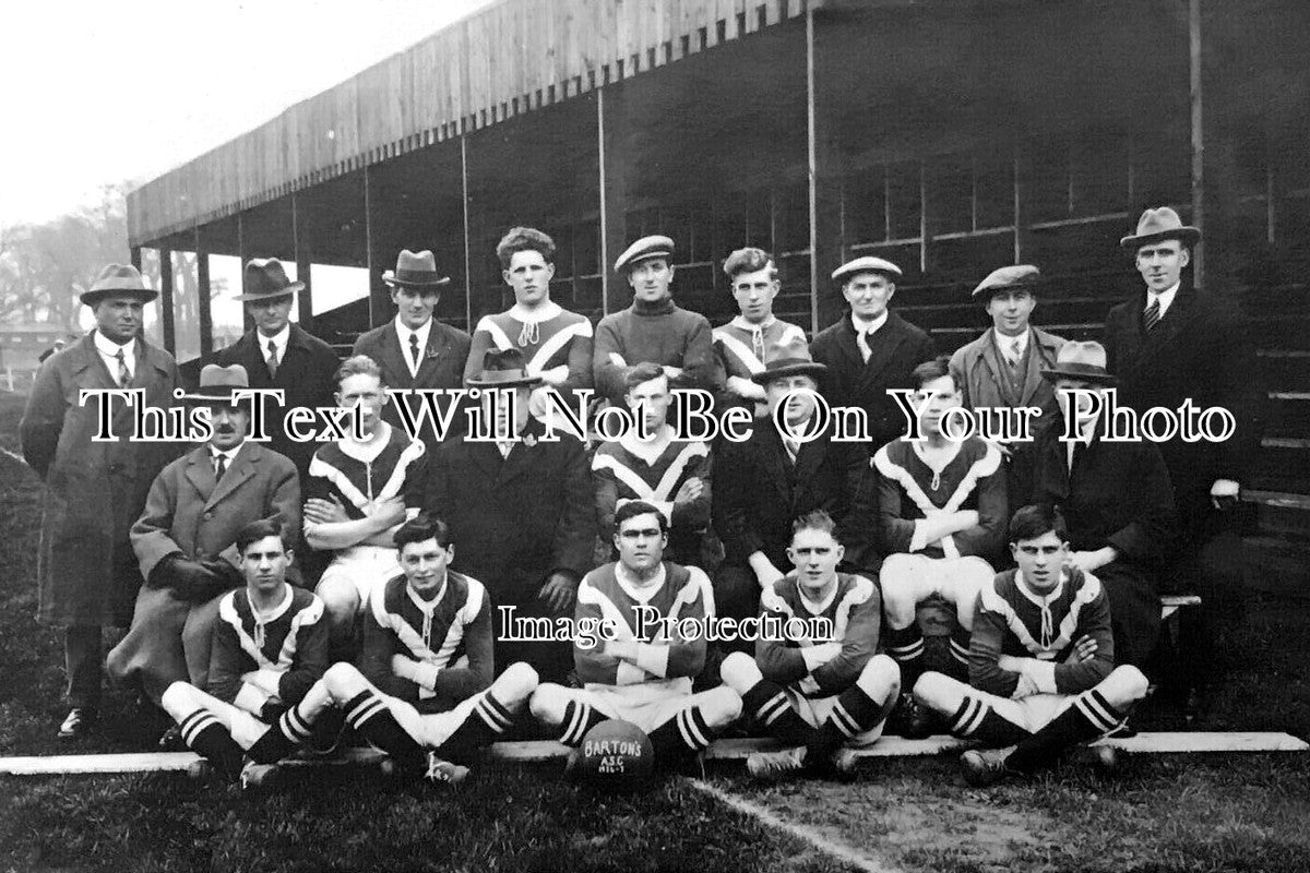 KE 6130 - Gravesend Football Club Team, Kent