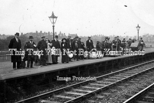 KE 640 - Belgian Refugees At Folkestone Railway Station, Kent WW1