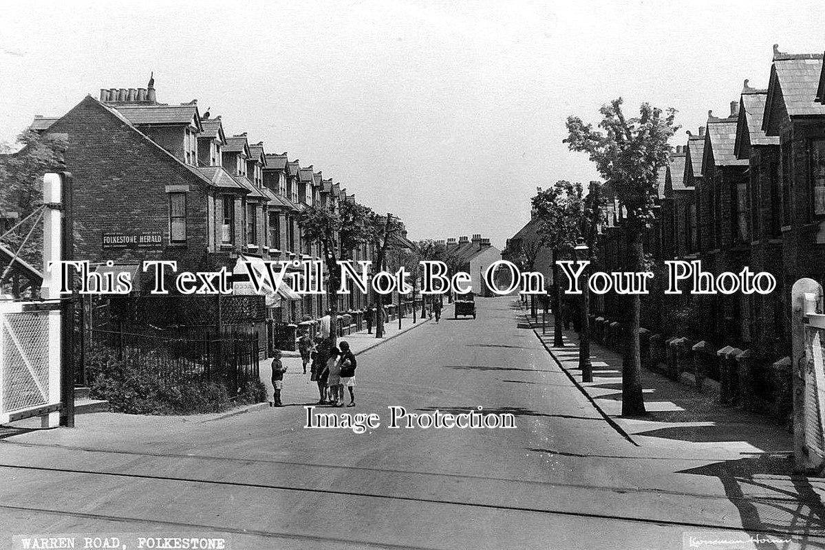 KE 77 - Warren Road Railway Crossing, Folkestone, Kent c1930