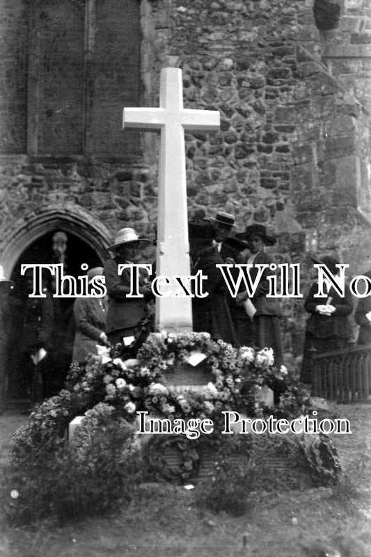 KE 791 - Unveiling Newenden War Memorial, Kent WW1 c1920