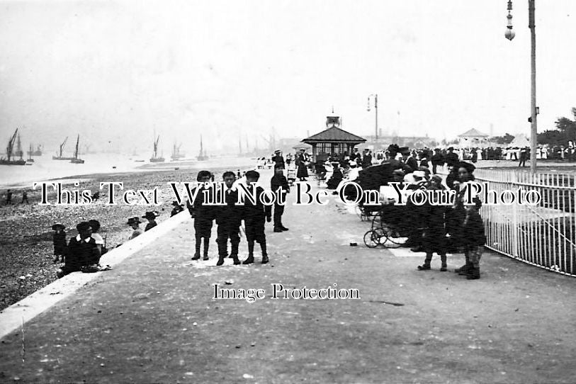 KE 806 - Promenade In Gravesend, Kent c1913