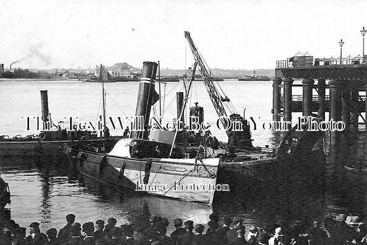 KE 851 - Tug Boat 'Britannia' At Gravesend, Kent