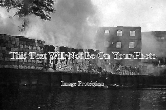 KE 899 - Fire At Reed's Mill, Tovil, Kent c1913