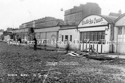 KE 954 - Herne Bay Flood, Kent c1938