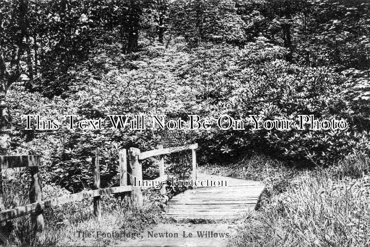 LA 1102 - The Footbridge, Newton Le Willows, Lancashire c1938