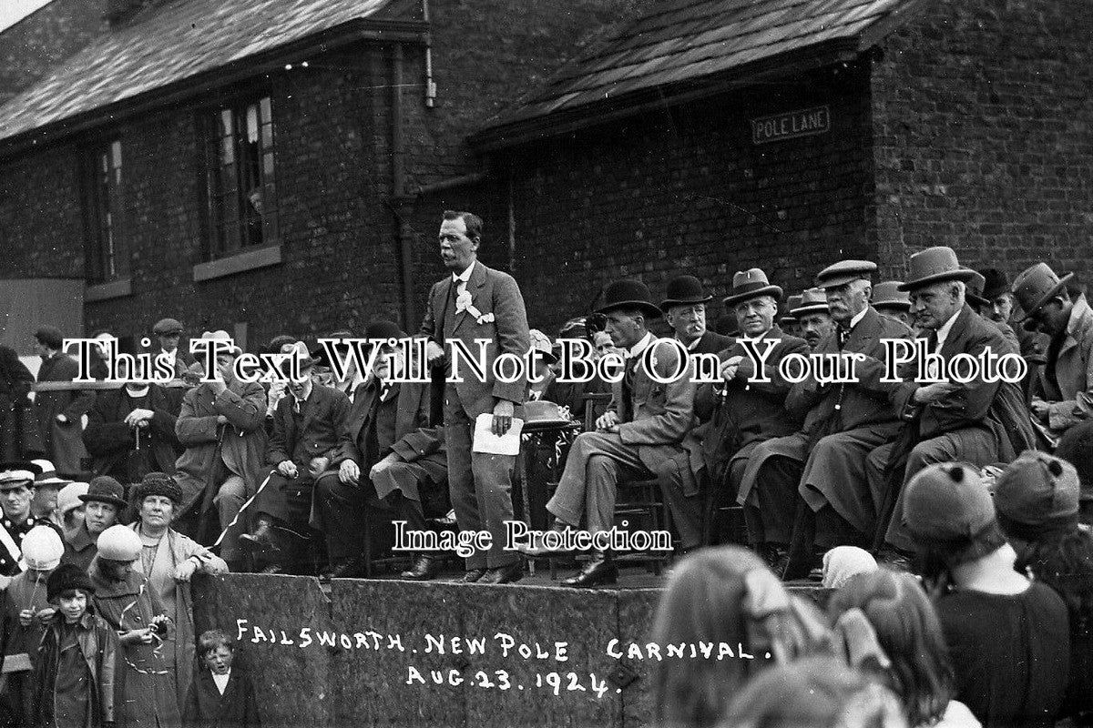 LA 1111 - Dignatories New Pole Carnival, Pole Lane, Failsworth, Lancashire 1924