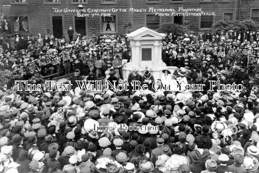 LA 1168 - The Unveiling Of The Maden Memorial Fountain, Bacup, Lancashire