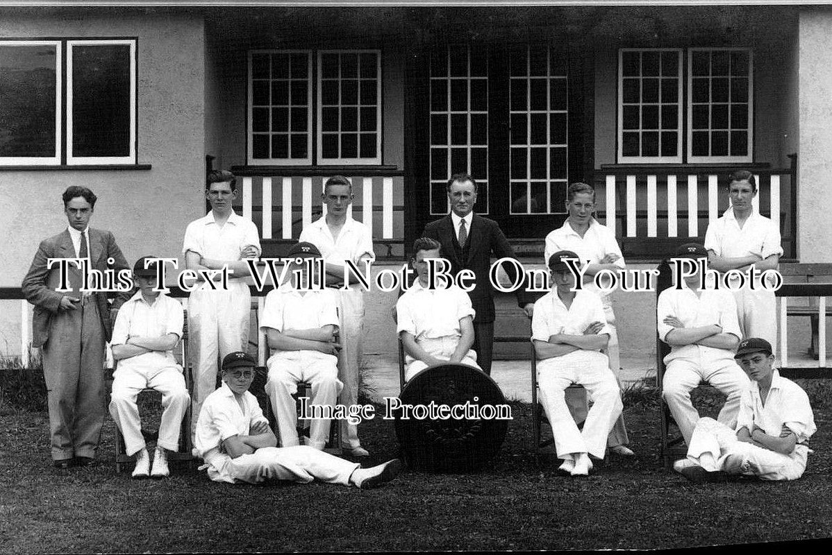 LA 121 - Kirkham Cricket Team & Pavilion, Lancashire